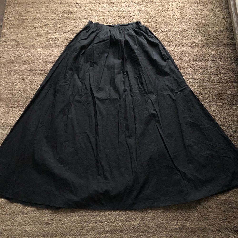 Black maxi shirt with pockets!